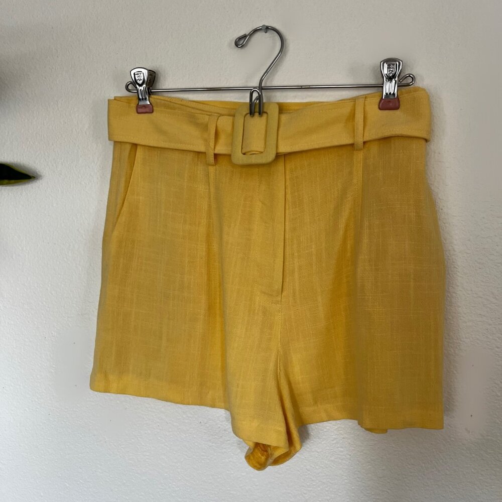 Miss Selfridge Petite Belted Linen-Blend Shorts – Pale Yellow, Size 8